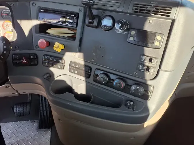 2018 FREIGHTLINER/MERCEDES CASCADIA 125