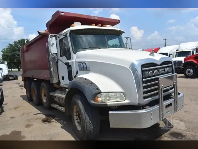 2007 MACK GRANITE CT713