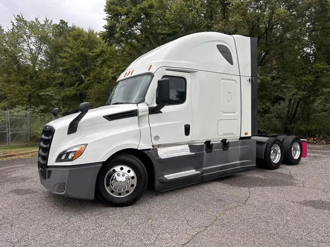 2020 Freightliner Cascadia