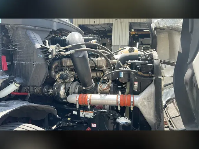 2022 Freightliner Cascadia 126