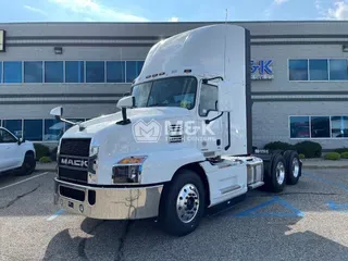 2025 MACK AN64T