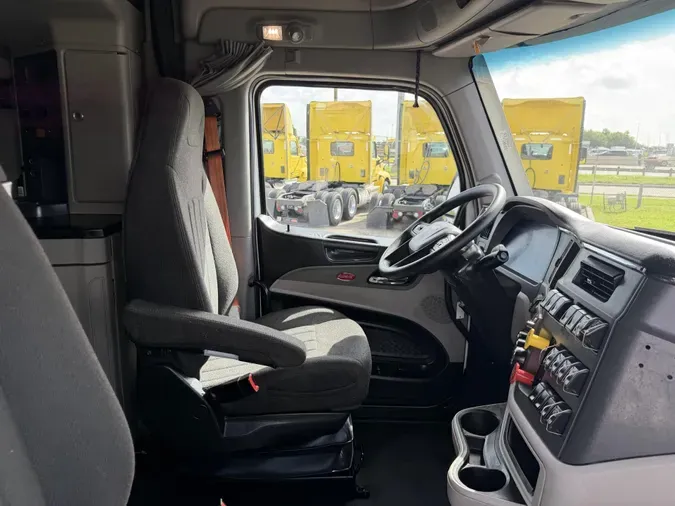 2022 Peterbilt 579
