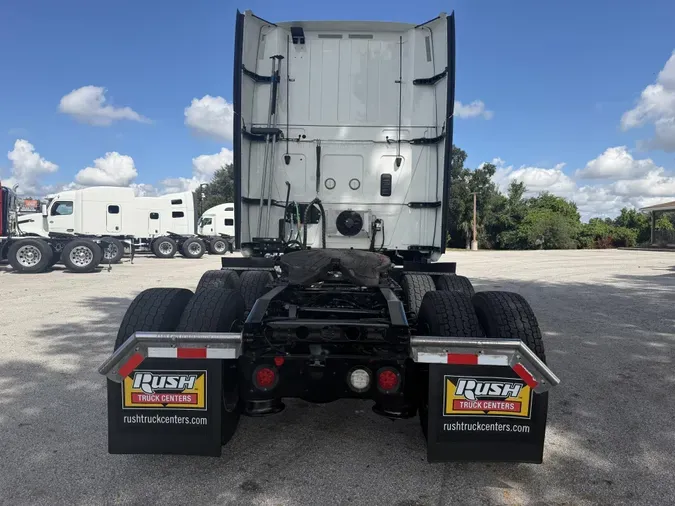 2022 International LT625