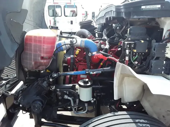 2019 NAVISTAR INTERNATIONAL 4300