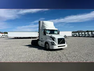 2018 Volvo VNL300