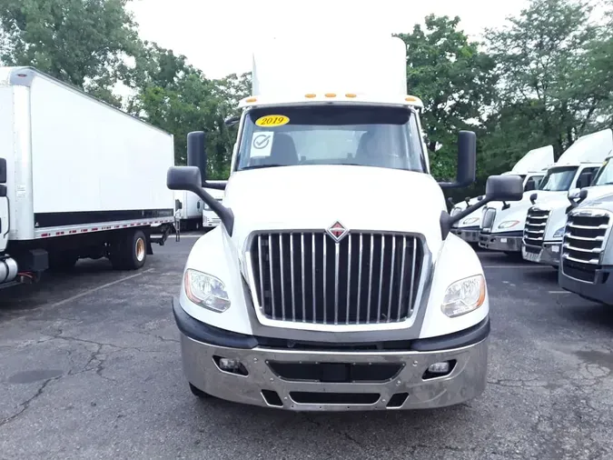 2019 NAVISTAR INTERNATIONAL LT625 DAYCAB T/A