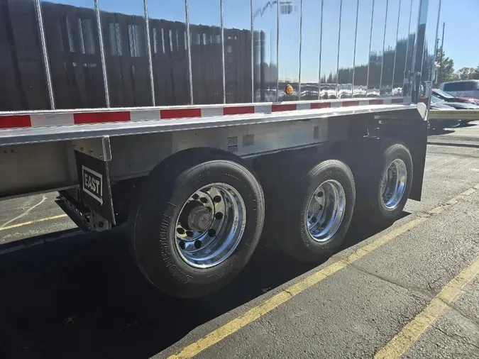 2026 EAST 27' GENESIS TRIAXLE DUMP