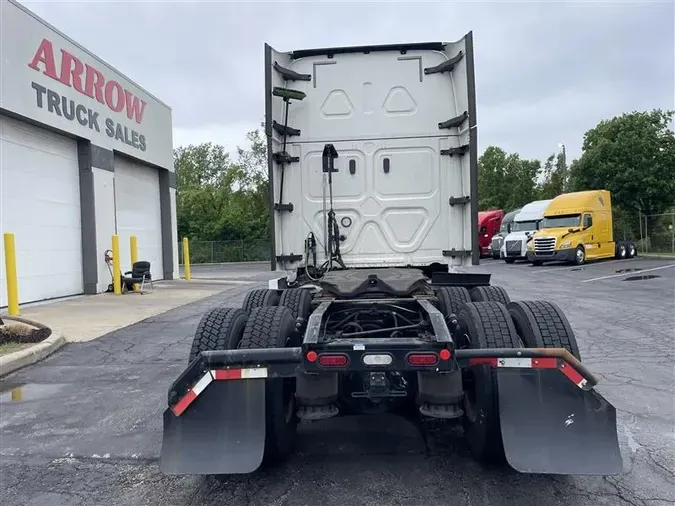 2020 FREIGHTLINER CA126