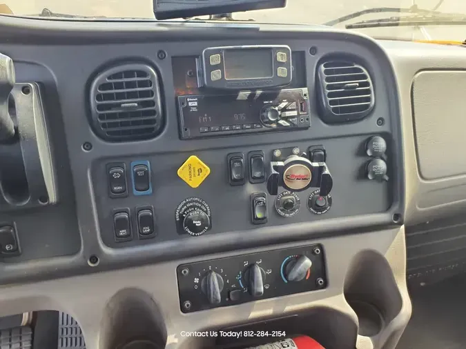 2020 FREIGHTLINER M2 106
