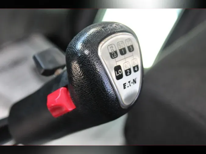 2024 Peterbilt 389