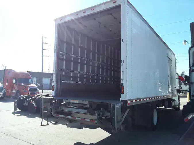 2019 FREIGHTLINER/MERCEDES M2 106