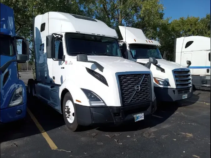 2020 VOLVO VNL64T760