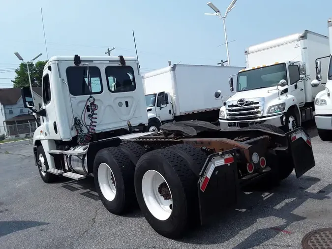 2018 FREIGHTLINER CASCADIA 125