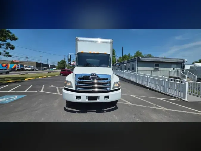 2016 HINO HINO 268