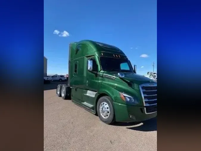 2025 Freightliner New Cascadia
