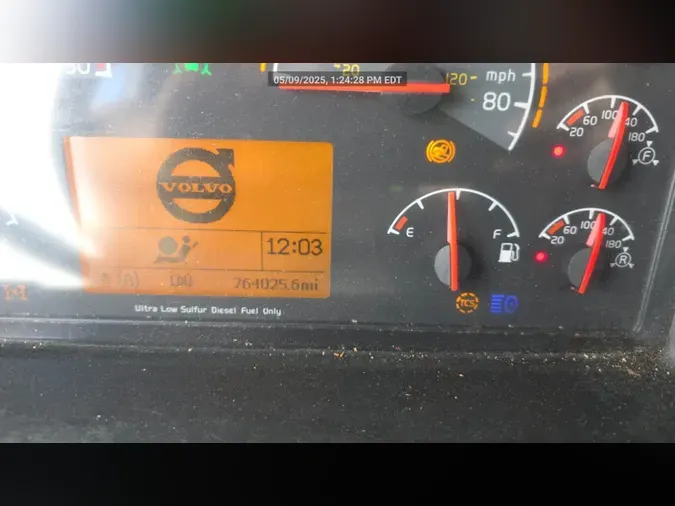 2018 Volvo VNL 740