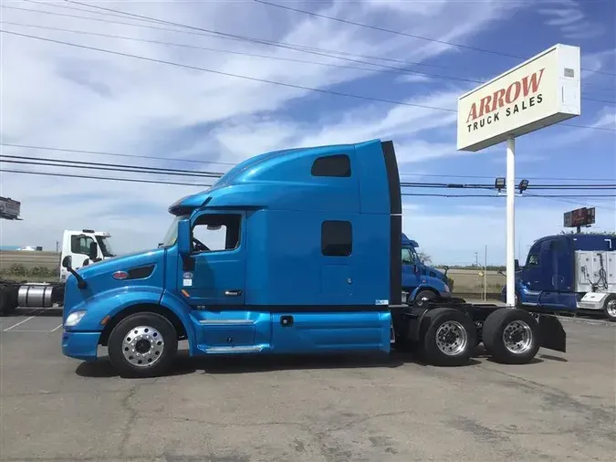 2022 PETERBILT 579