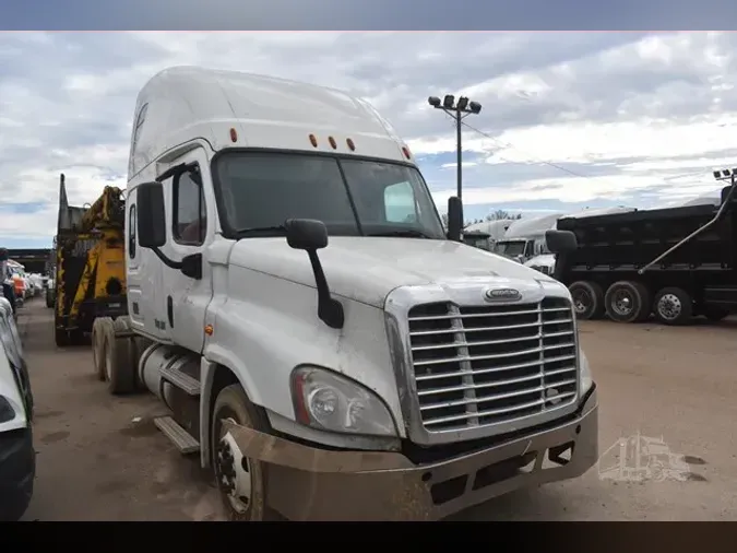 2016 FREIGHTLINER CASCADIA 125