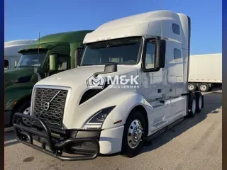 2024 VOLVO VNL64T760