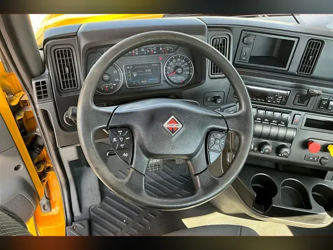 2019 INT LT625 6x4