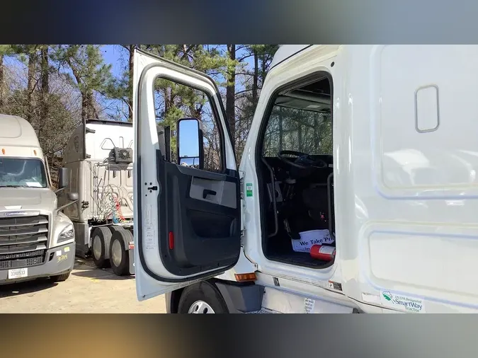 2020 Freightliner Cascadia