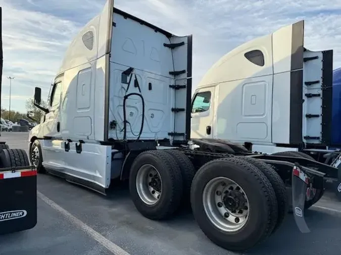 2023 Freightliner Cascadia0c3797d21ac61842d27417f95f5f26da