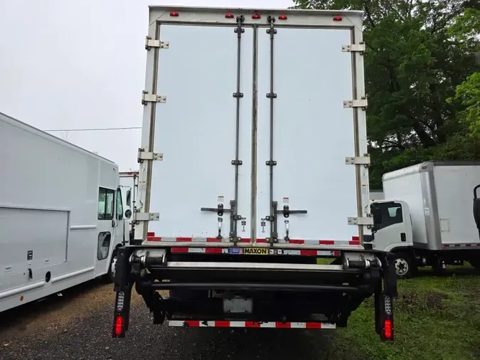 2018 FREIGHTLINER M2 106