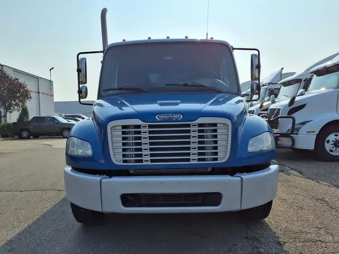 2017 FREIGHTLINER M2 106
