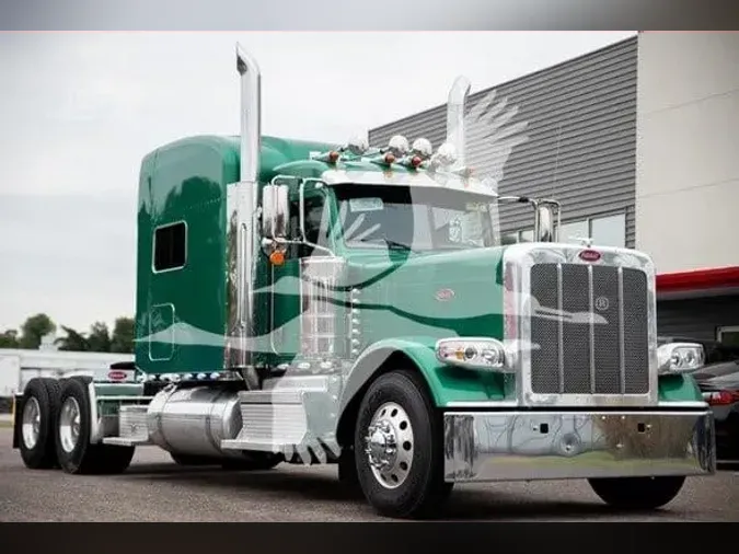 2024 PETERBILT 389