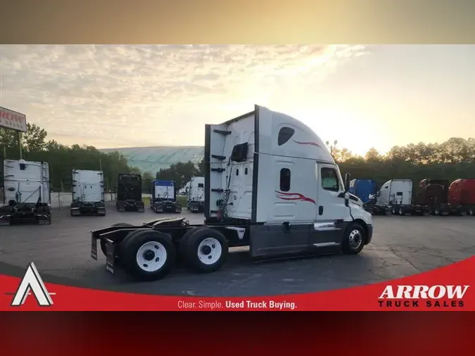 2021 FREIGHTLINER CA126