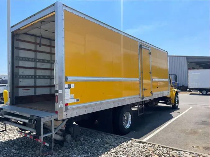 2019 Freightliner Business Class M2 106