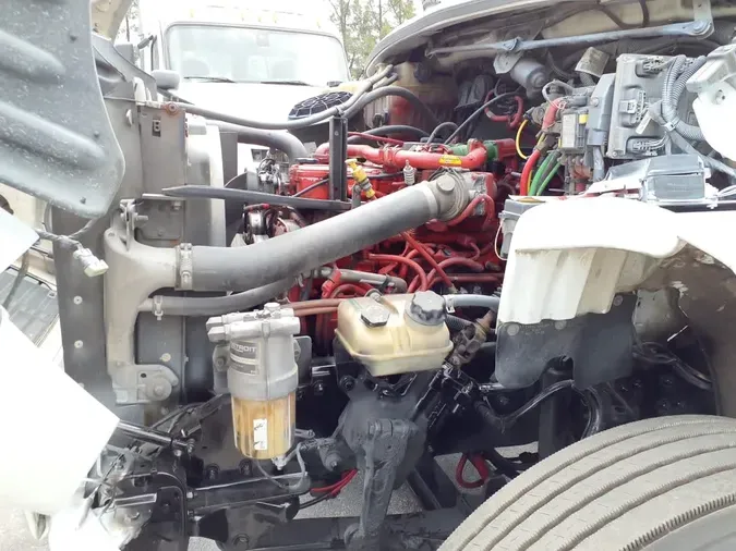 2018 FREIGHTLINER/MERCEDES M2 106