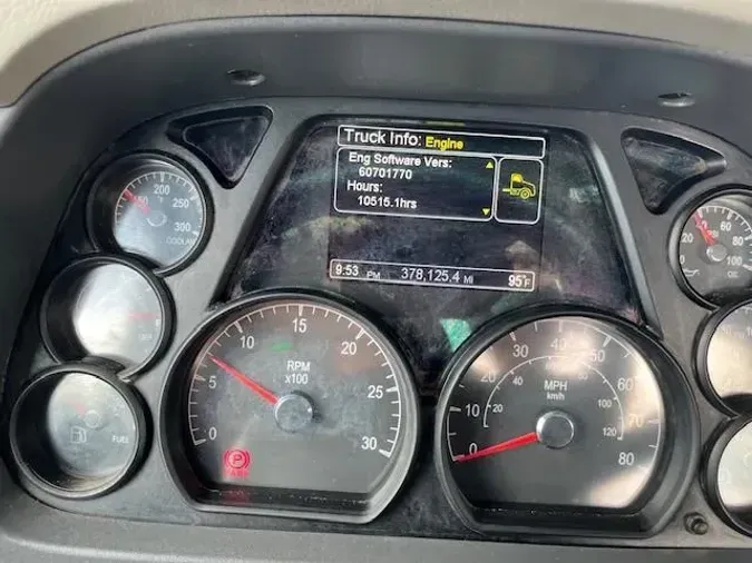 2020 Peterbilt 567