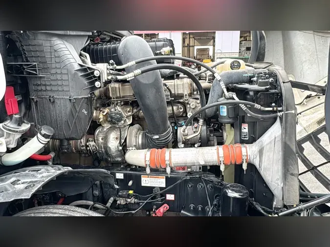 2022 Freightliner Cascadia 126