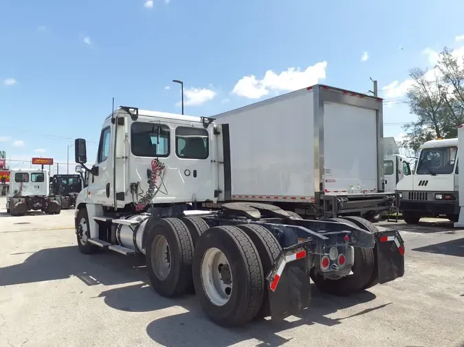 2020 FREIGHTLINER CASCADIA 125
