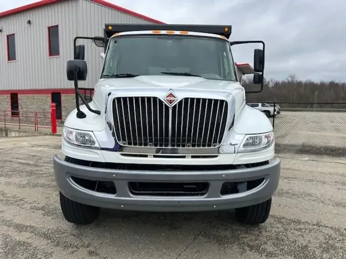 2018 International MV Series Day Cab