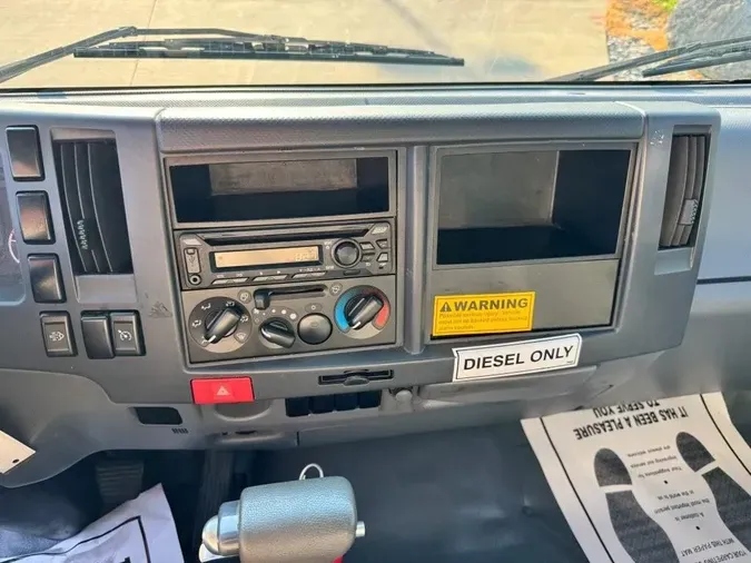 2022 Isuzu NPR-XD