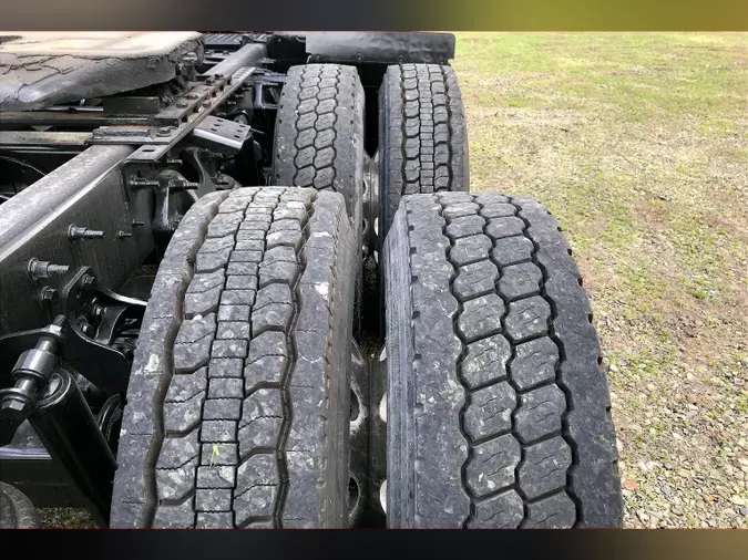 2022 INT LT625 6x4