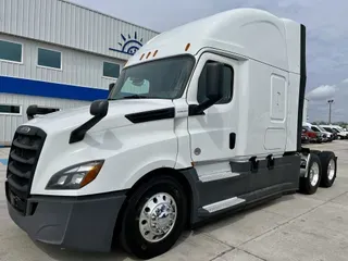 2020 Freightliner Cascadia 126