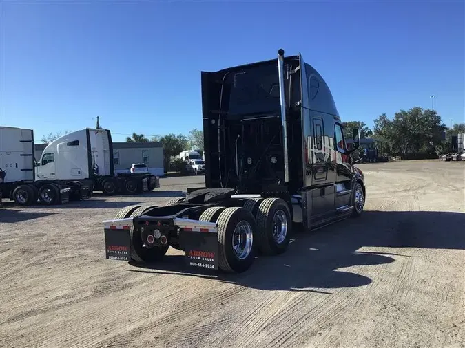 2020 FREIGHTLINER CA126