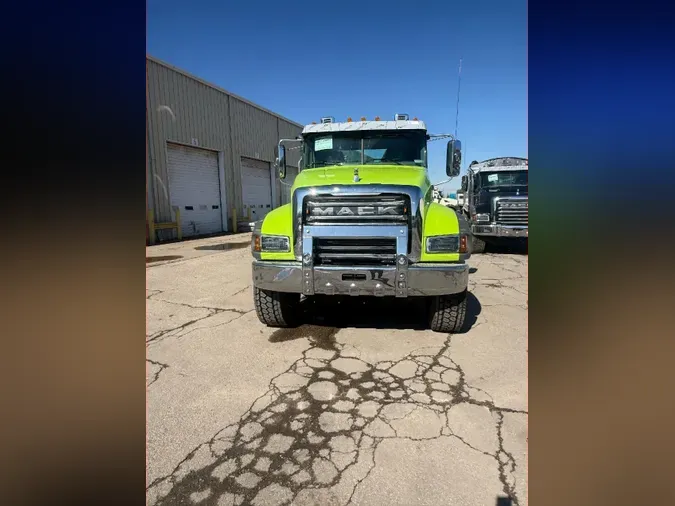 2027 MACK GR84F