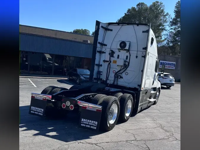 2022 FREIGHTLINER CASCADIA 126