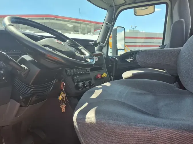 2019 NAVISTAR INTERNATIONAL LT625 DAYCAB T/A