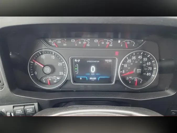 2022 INTERNATIONAL LT