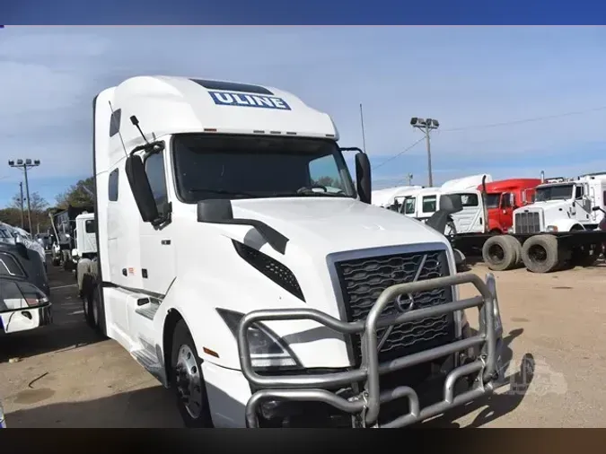 2019 VOLVO VNL64T760