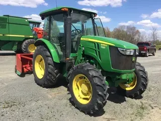2016 John Deere 5085E