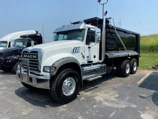 2022 Mack GR64F M359