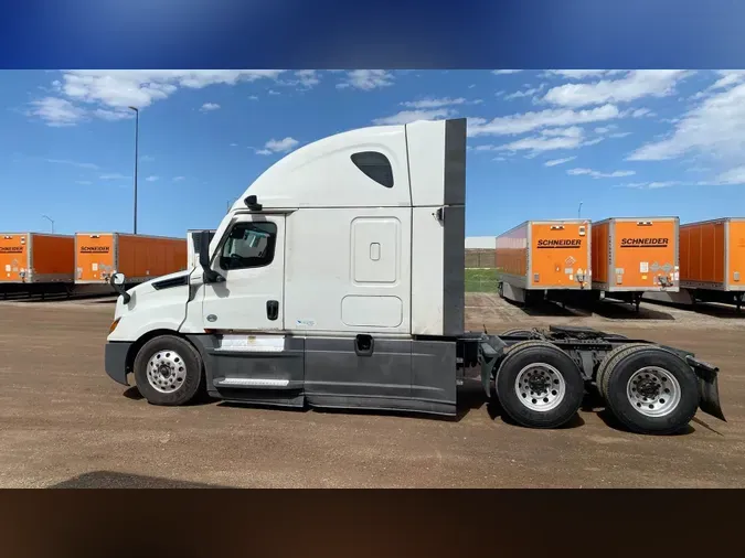 2022 Freightliner Cascadia 126