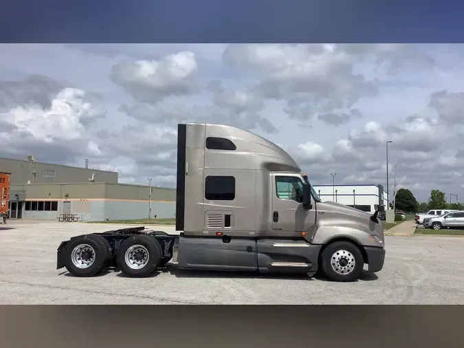 2022 International LT0c67a303f11c24dbf2d1b593c7454bbd