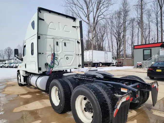 2020 FREIGHTLINER/MERCEDES CASCADIA 125